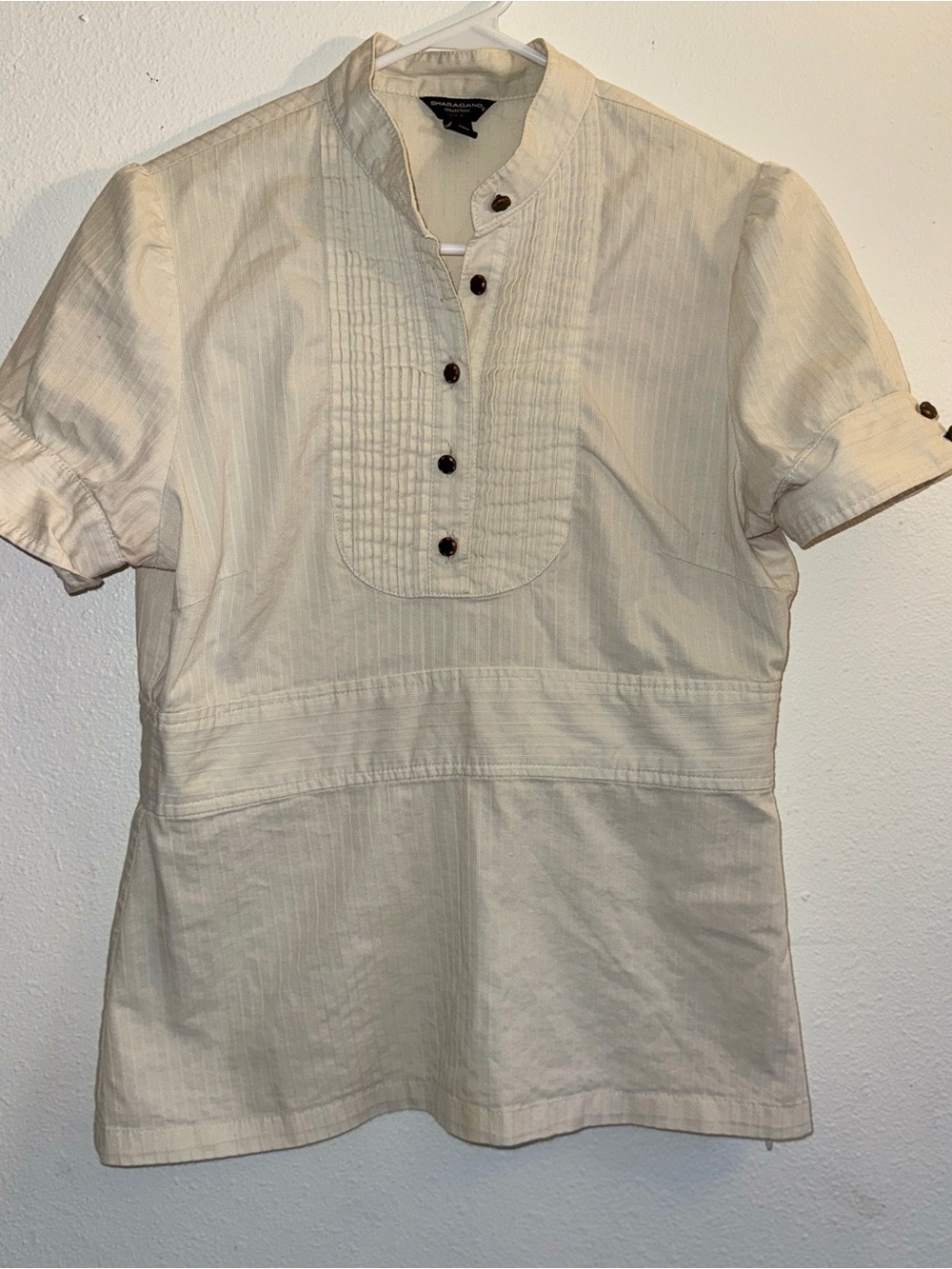 Sharagano Cream Short-Sleeve Pintuck Henley Blouse, sz M